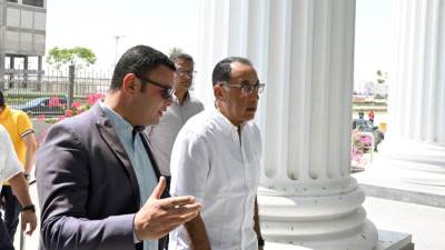 مدبولي يستعرض موقف مشروع رأس الحكمة وتسليمات أبراج العلمين