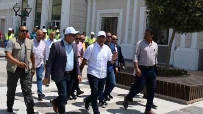 رئيس الوزراء يبدأ جولة تفقدية بعدد من المشروعات بمدينة العلمين الجديدة