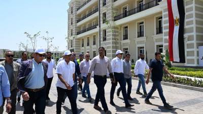 رئيس الوزراء يتفقد الوحدات الجاهزة للتسليم بمشروع "الحي اللاتيني" بالعلمين الجديدة