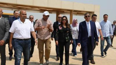 وزيرة التنمية المحلية ومحافظ الجيزة يتفقدان مشروعات التطوير الجارية والطرق والمحاور