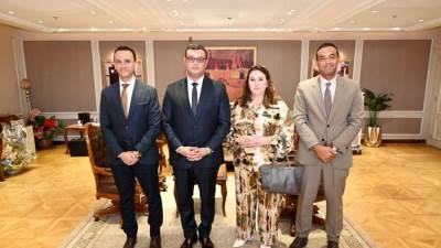 وزير الإسكان يبحث مع المدير الإقليمي لـ"الهابيتات" سبل تعزيز التعاون