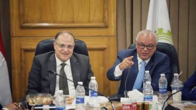 رئيس هيئة الدواء يبحث سبل التعاون مع أعضاء غرفة صناعة الأدوية