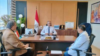 سيد إسماعيل يلتقى رئيس شركة مياه المنوفية 