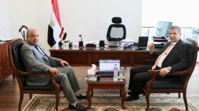 وزيرا الكهرباء والزراعة يبحثان اوضاع مزارع الدواجن