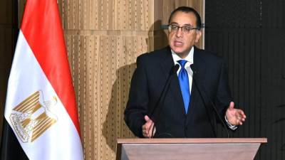 مدبولي يتابع الموقف التنفيذي لمشروع إنشاء القوس الغربى لمحور اللواء عمر سليمان