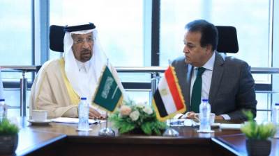 عبدالغفار يبحث مع وزير الاستثمار السعودي تعزيز سبل التعاون في القطاع الصحي