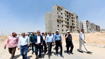وزير الإسكان يتفقد موقف تنفيذ الوحدات السكنية للموظفين المنتقلين للعاصمة الإدارية ببدر
