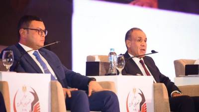 وزير الإسكان يشارك في الجلسة الأولى بمؤتمر المصريين في الخارج