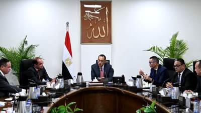 رئيس الوزراء يتابع عمل منظومة التسجيل المسبق للشحنات "ACI"