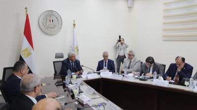 وزير التعليم العالي يجتمع برؤساء الجامعات الأهلية المنبثقة عن الجامعات الحكومية