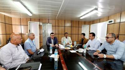 الشربيني ومحافظ مطروح يتابعان تسليم الأراضى البديلة لأصحاب التواجدات برأس الحكمة الجديدة