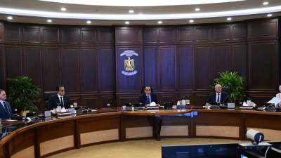 مدبولي: توجيهات من الرئيس بمواصلة الجهد المُكثف للحكومة لتعزيز عملية توطين الصناعات