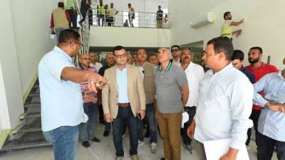 وزير الإسكان يتفقد فرع توثيق مدينة العلمين الجديدة المميز