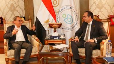 رئيس هيئة الرعاية الصحية يبحث مع شنايدر إلكتريك مصر سبل التعاون