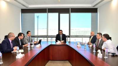 وزير الإسكان يستعرض خطط شركات التسويق العقاري لتسويق المشروعات السكنية بالمدن الجديدة