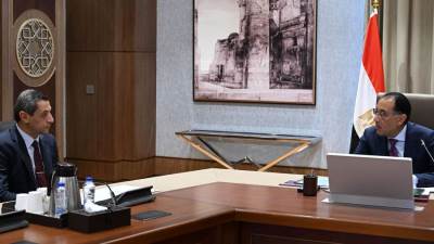 مدبولي يتابع  موقف تنفيذ مشروع المبادرة الرئاسية لتطوير عواصم المحافظات بالسويس