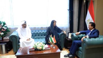 وزير الصحة يستقبل السفيرة الإماراتية بالقاهرة لبحث سبل التعاون المشترك