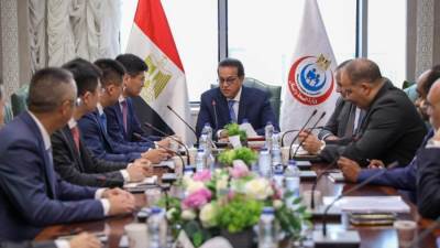 وزير الصحة والسكان يستقبل نائب رئيس شركة هواوي العالمية