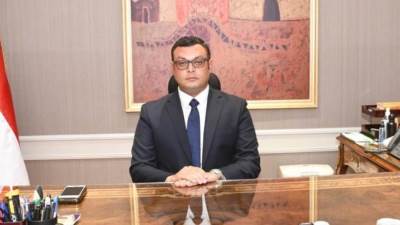 وزير الإسكان يتابع موقف تنفيذ أبراج وفيلات التجمع العمراني صوارى بالإسكندرية