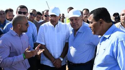 مدبولي يزور مدينة رأس الحكمة ويتابع موقف تسليم الأراضي البديلة للأسر المُستحقة