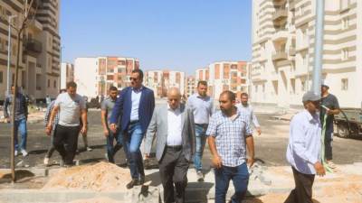 «بهجات وعبد اللاه» يتابعان موقف تنفيذ المشروعات السكنية والخدمات بمدينة العاشر من رمضان