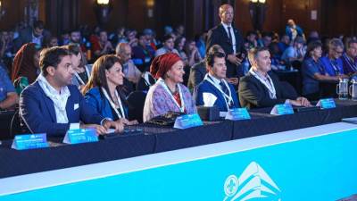 المشاط تُشارك في جلسة نقاشية حول أبرز الاتجاهات الاقتصادية والاجتماعية العالمية