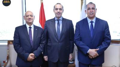 وزير الشئون النيابية والقانونية يستقبل وفدًا من نقابة المحامين