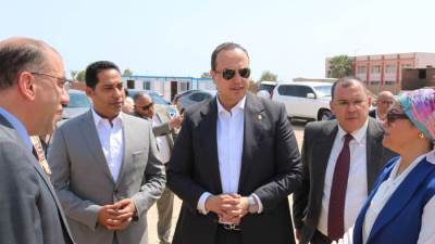 رئيس هيئة الرعاية الصحية يلتقي محافظ السويس ويناقشان عددًا من الملفات الهامة