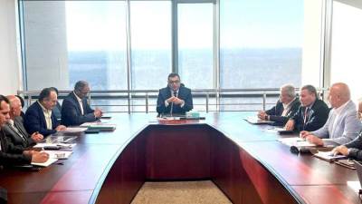 وزير الإسكان يستعرض التقنيات الحديثة المستخدمة فى مجال التحلية وإمكانية الاستفادة منها