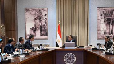 مدبولي يتابع مع وزير التموين والتجارة الداخلية عددا من ملفات عمل الوزارة