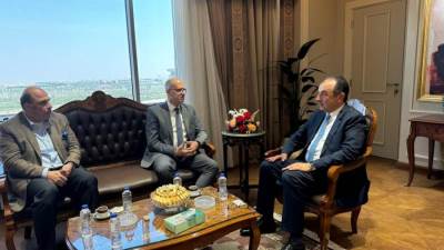 وزير قطاع الأعمال العام يلتقي رئيس الجامعة الألمانية بالقاهرة