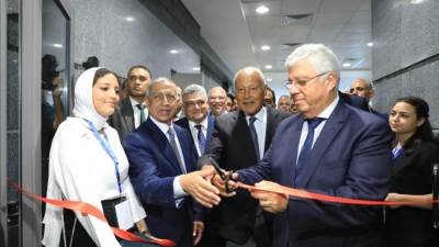 وزير التعليم العالي يفتتح مستشفى الأكاديمية العربية ومستشفى طب الأسنان بالعلمين الجديدة