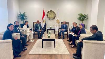 وزير الاستثمار يلتقي وفد مجموعة كرافت هاينز العالمية