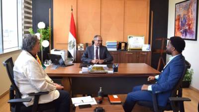 إسماعيل يبحث فرص التعاون مع شركة هولندية رائدة في تنفيذ محطات المياه