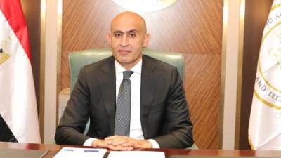 وزير التعليم ومحافظ أسوان يعقدان اجتماعًا مع مديرى الإدارات التعليمية بأسوان