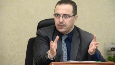 وليد عباس يصدر توجيهات لأجهزة المدن الجديدة بتيسير إجراءات تلقى طلبات التصالح