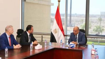 وزير الكهرباء يبحث سبل التعاون مع شركة سيمنس مصر 