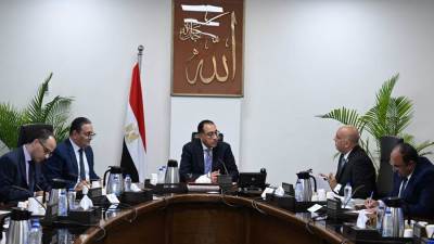 رئيس الوزراء يتابع جهود جهاز تنمية المشروعات المتوسطة والصغيرة