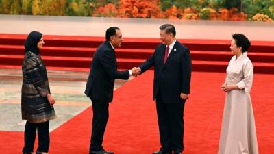 رئيس الوزراء يحضر مأدبة عشاء رسمية بتشريف الرئيس الصيني وقرينته