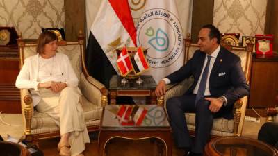 رئيس هيئة الرعاية الصحية يلتقى سفيرة الدنمارك بالقاهرة