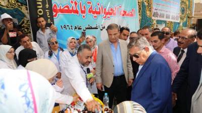 وزير الزراعة يفتتح منفذ للسلع الغذائية بمديرية الزراعة بالدقهلية