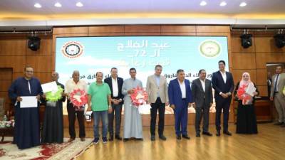 وزير الزراعة يتقدم بالشكر الى كافة أجهزة الوزارة لجهودهم في دعم الفلاح