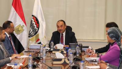 وزير قطاع الأعمال يلتقي جمعية مطوري القاهرة الجديدة والعاصمة الإدارية