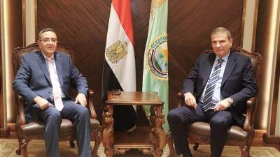 وزير الزراعة يبحث تعزيز التعاون الزراعي مع سفير الهند بالقاهرة