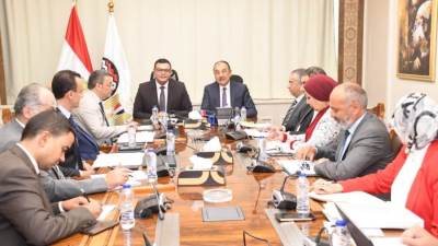 وزيرا الإسكان وقطاع الأعمال العام يبحثان مستجدات ملفات التعاون المشترك