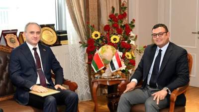 وزير الإسكان يستقبل سفير بيلاروسيا بالقاهرة للتهنئة بتوليه حقيبة الإسكان