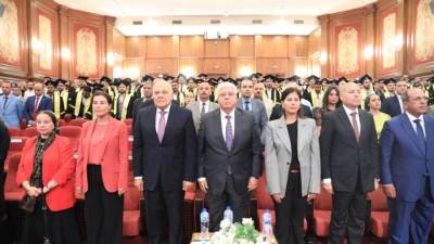 وزير التعليم العالي يشهد حفل تخريج دفعة من المعهد العالي للهندسة بالشروق