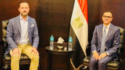 وزير الاستثمار والتجارة الخارجية يلتقي مدير عام شركة كوكاكولا هيلينيك - مصر