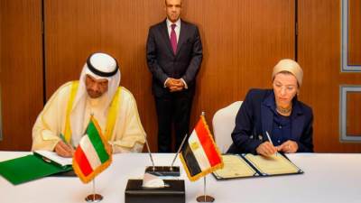 وزيرة البيئة ووزير الخارجية الكويتي يوقعان مذكرة تفاهم للتعاون المشترك بين البلدين