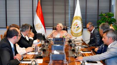 وزيرة البيئة تلتقى الرئيس التنفيذي لشركة Suez الفرنسية